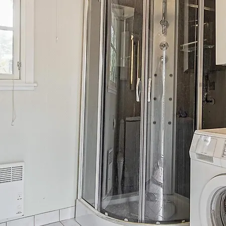Feriehus Three-Bedroom Holiday home in Nexø 32 Balke