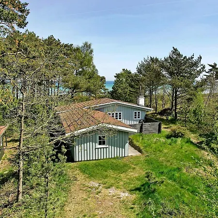Three-Bedroom Holiday home in Nexø 32 * Balke